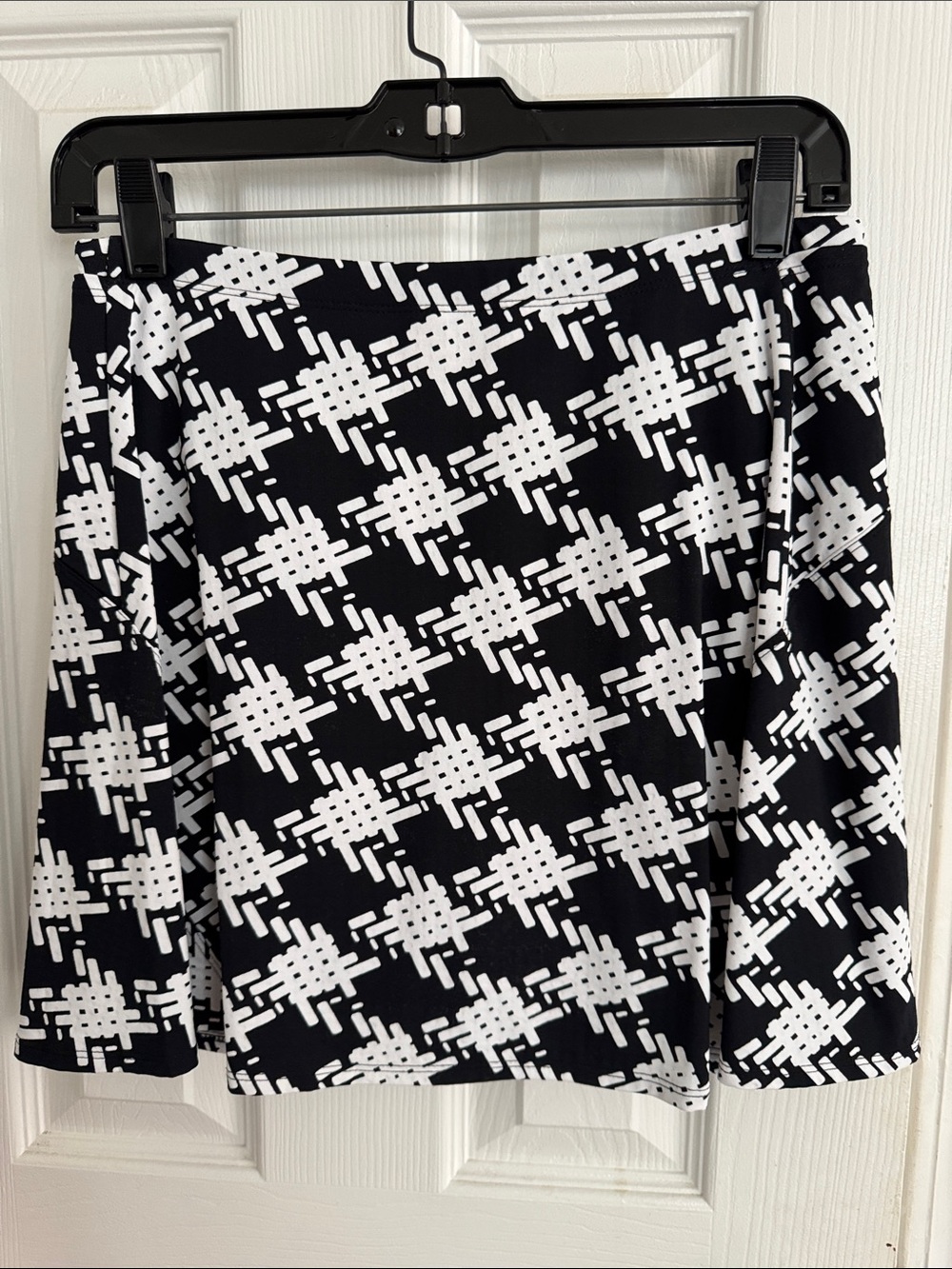 IBKUL Black & White Patterned Skort